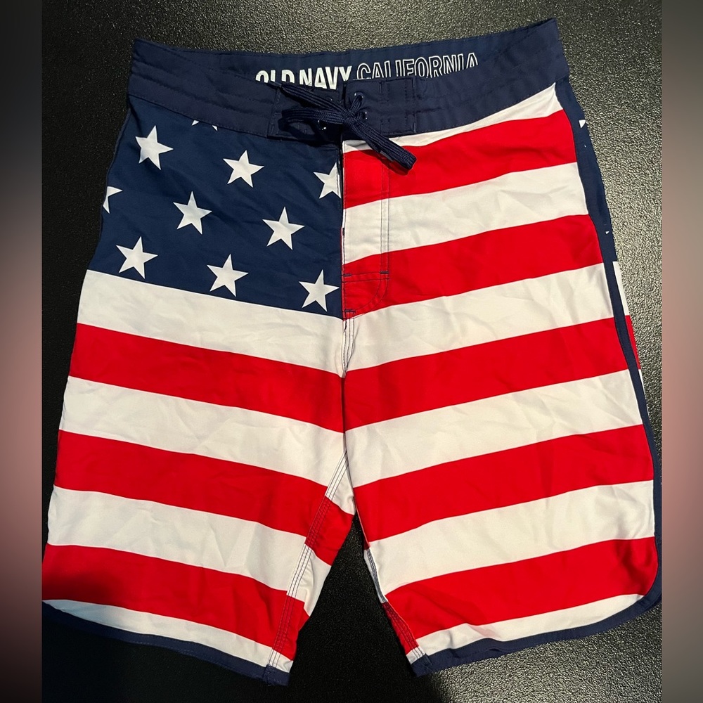 Old Navy American Flag Board Shorts Mens 30. Red, White and Blue.